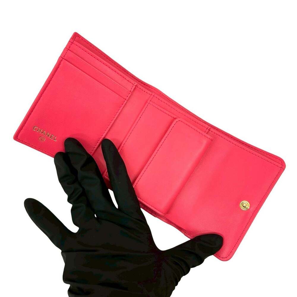 CHANEL Authentic Pink Leather Logo Wallet - Picture 7 of 10